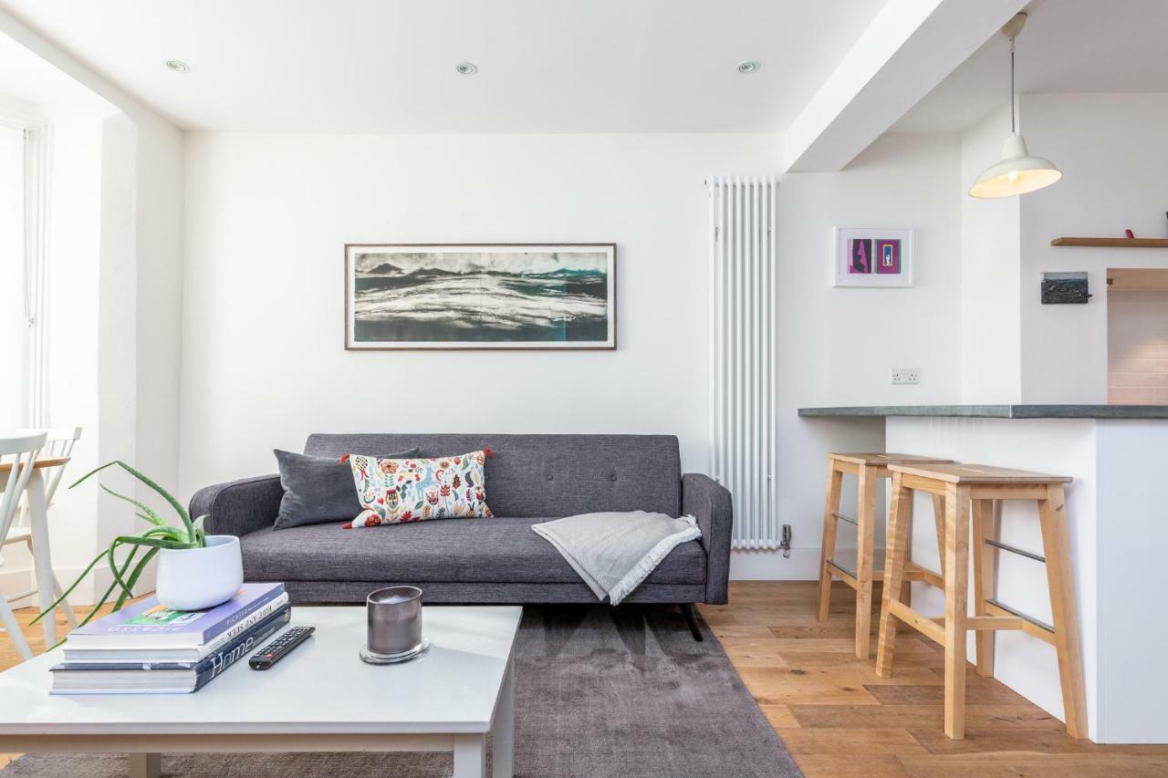 Bonnington Gardens - 1 Bed Open Plan Basement Flat