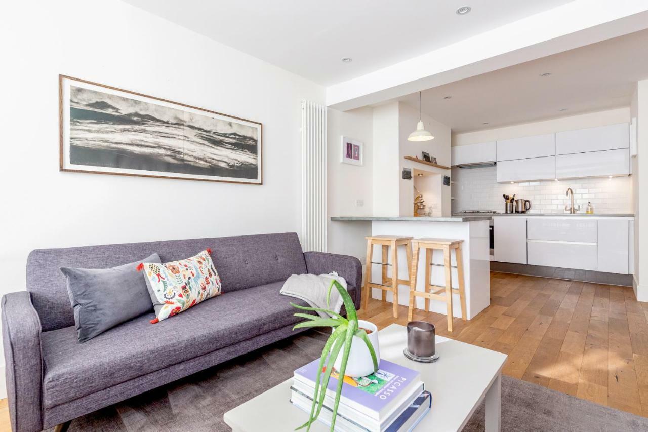 Appartamento Bonnington Gardens - 1 Bed Open Plan Basement Flat