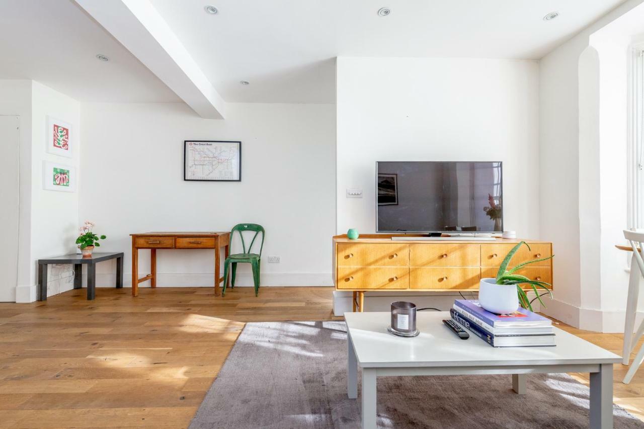 Appartamento Bonnington Gardens - 1 Bed Open Plan Basement Flat