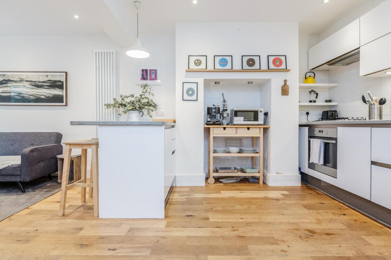 Bonnington Gardens - 1 Bed Open Plan Basement Flat