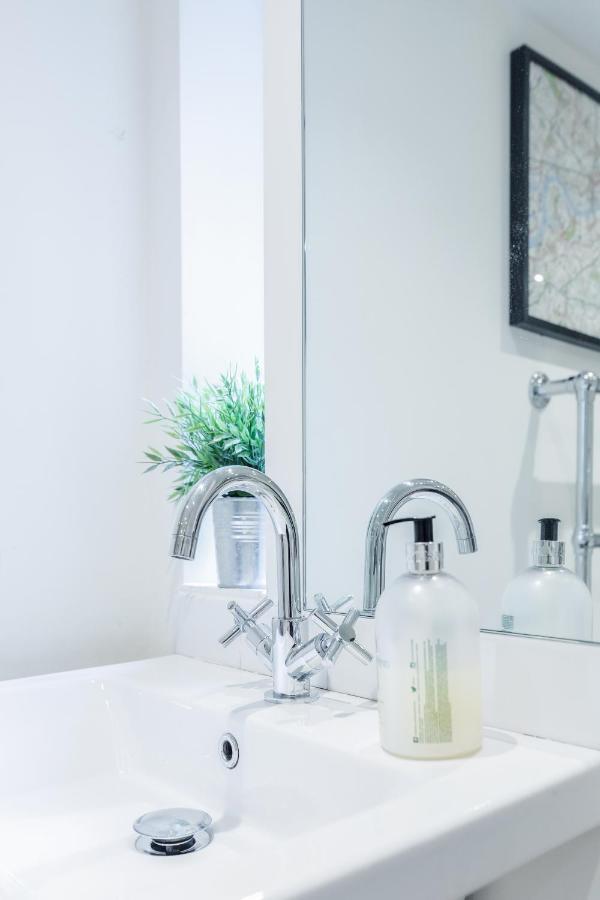 Bonnington Gardens - 1 Bed Open Plan Basement Flat Appartamento Londra